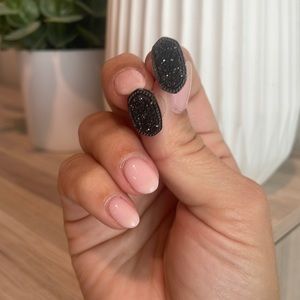 Ellie Gunmetal Stud Earrings in Black Drusy